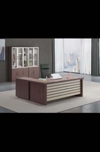 1.6-mnetre Executive office table with extension and mobile drawer